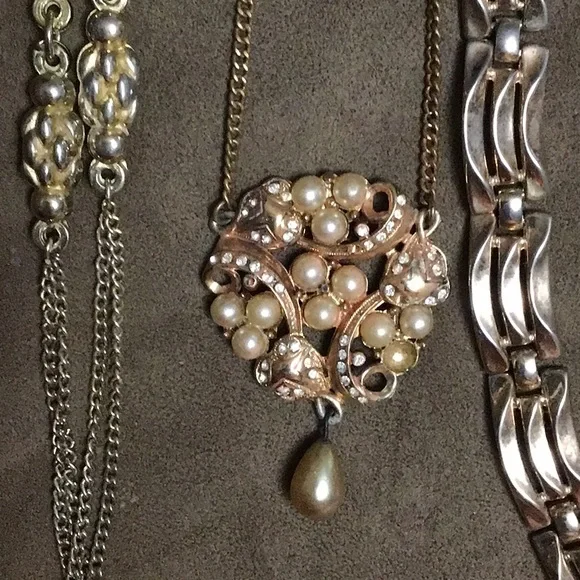 Necklaces - 4 vintage gold metal Necklaces .. Jewelry Bundle … JB100 - Picture 5 of 7